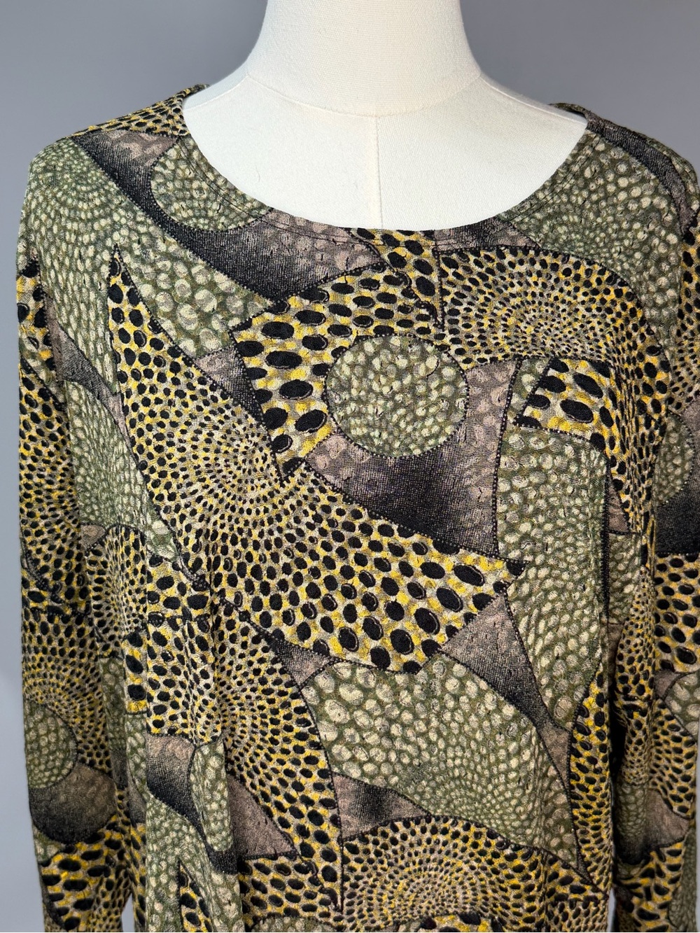 JM Collection Olive and Gold Printed Long Sleeve Tunic Dress - Picture 3 of 6